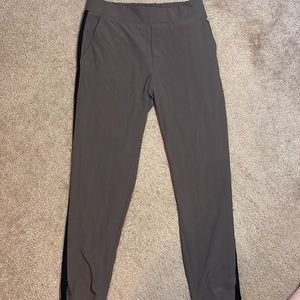 Athleta women’s plaid Brooklyn ankle pant